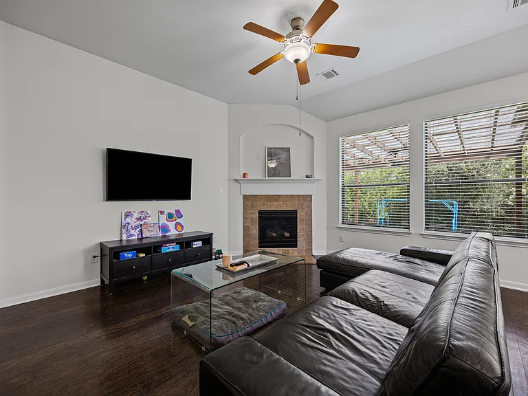 5524 Allamanda Dr — Photo 21