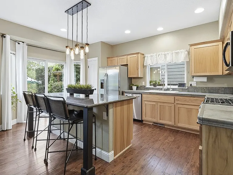 17318 SW Galewood Dr — Photo 9