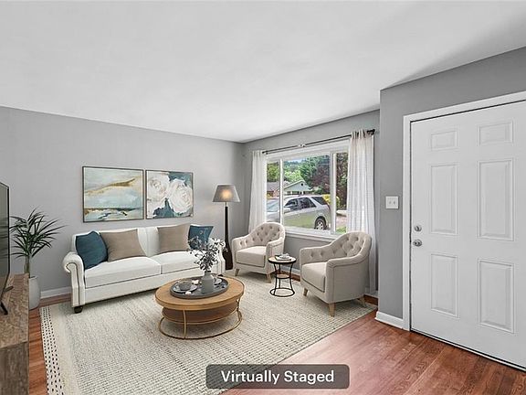 2nd image of 655 Albert St NW