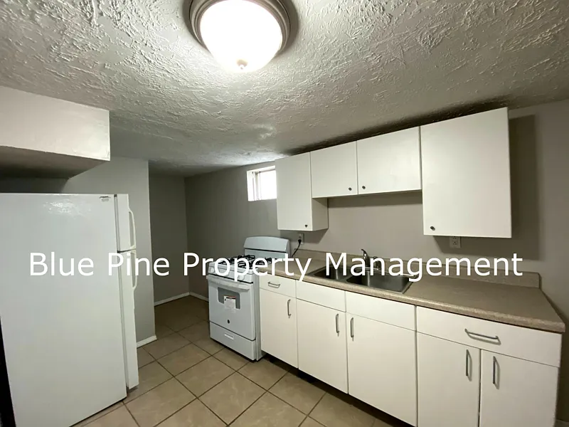 2 bed, 1.0 bath, 900 sqft, $750 — Photo 4