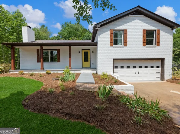 3964 Petes Dr, Gainesville, GA 30506