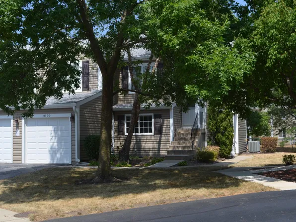 2100 Southwind Cir, Schaumburg, IL 60194