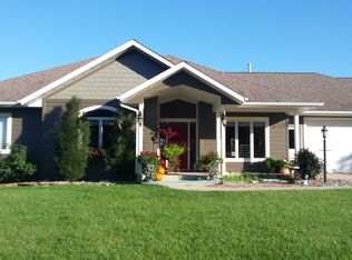 210 Northshore Dr, Oskaloosa, IA 52577