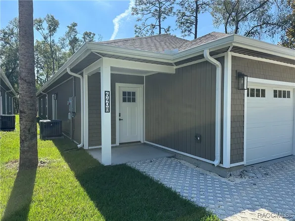 6384 W Flanders Ln, Crystal River, FL 34429