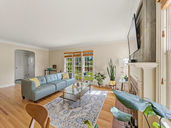 2nd image of 5744 Elliot Ave