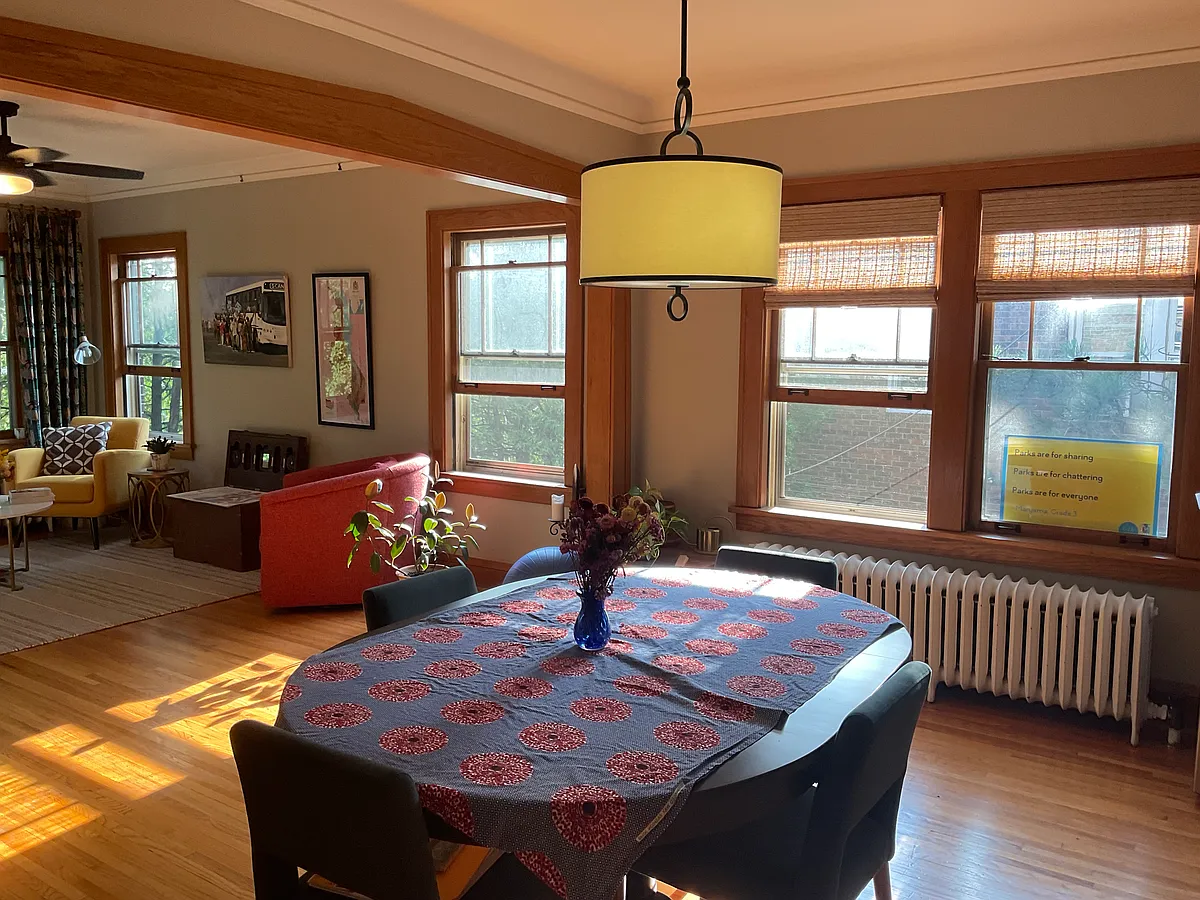 Building Photo - 721 W 37th St #3
