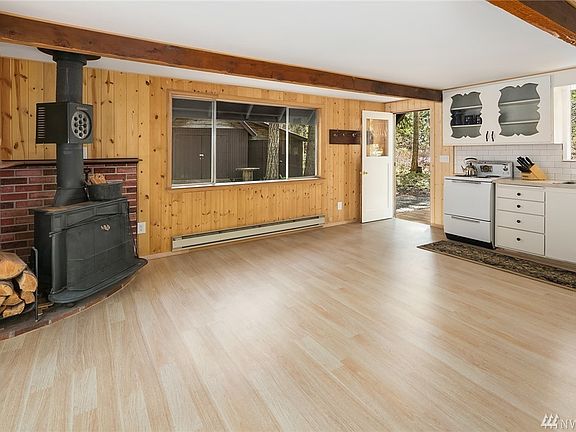 4th image of 371 Wadsworth Lp