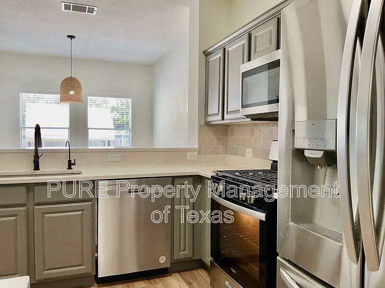1405 Summercrest Blvd — Photo 7