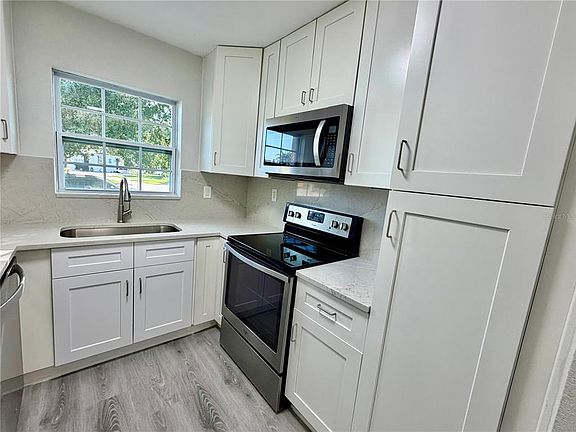 4th image of 706 ROMANO AVENUE
