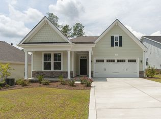 37 Glen Bend Ct, Spring Lake, NC 28390