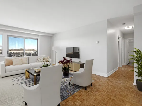 346 Brock St, Kingston, ON K7L 1T2