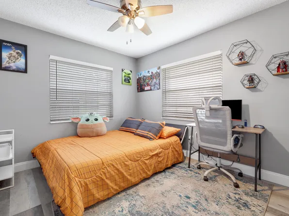 3484 Chickasaw Circle, Greenacres, FL 33467
