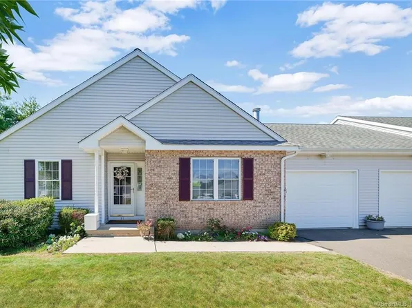 31 Quail Hollow Close, Vernon, CT 06066