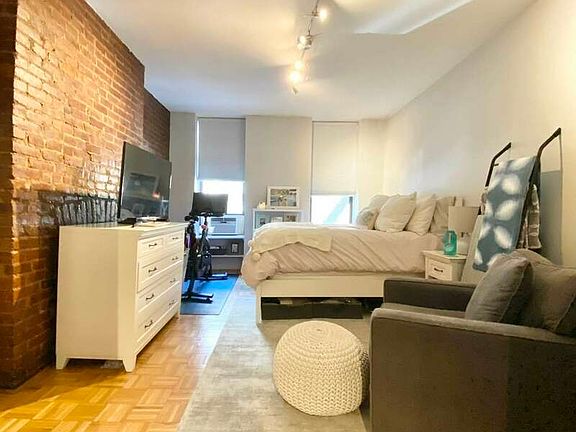 5th image of 344 E 76th St #7