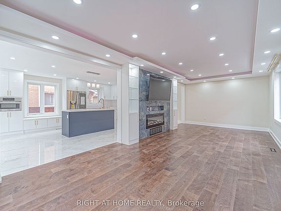 5th image of 24 Aristotle Dr E