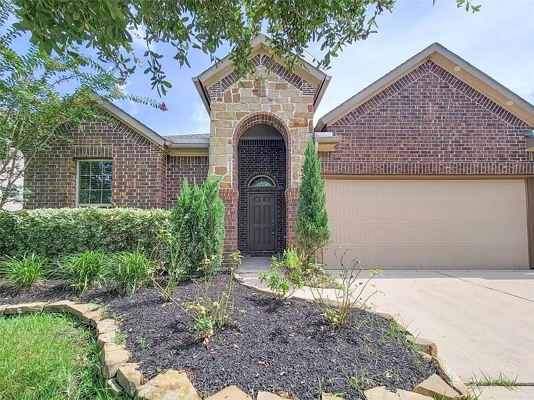 9718 Justin Ridge Ln — Photo 1