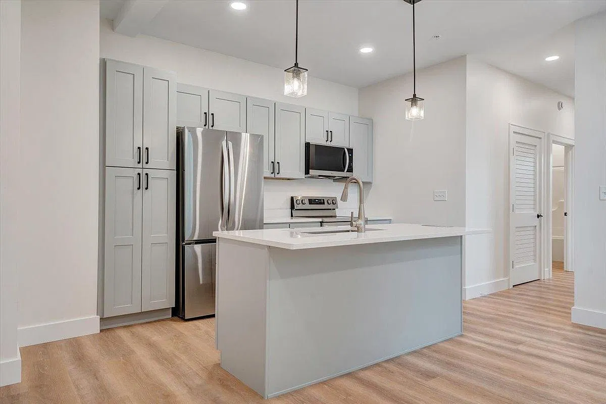 528 E Cleveland Ave - Unit 2 — Photo 3