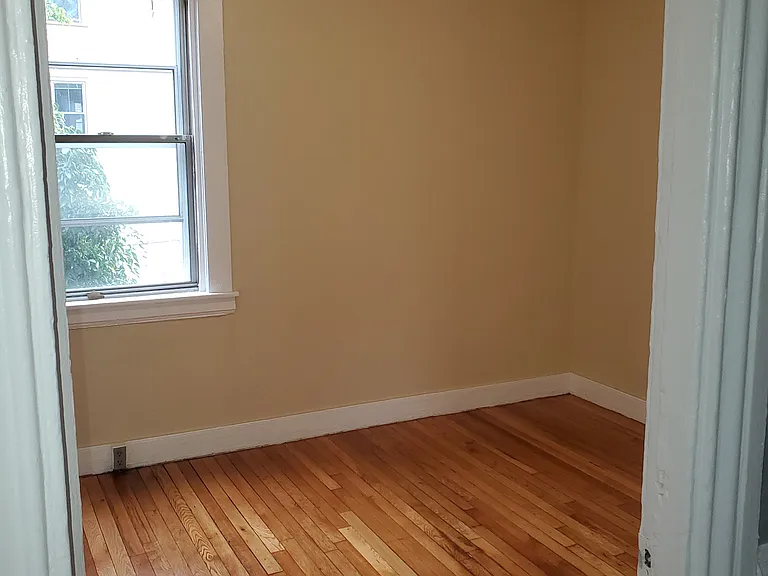 128 Calverley St #1 — Photo 4