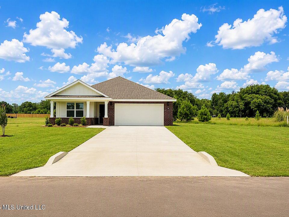 1st image of 106 Strawberry Dr