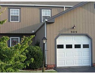 1st image of 909 Sunset Cir