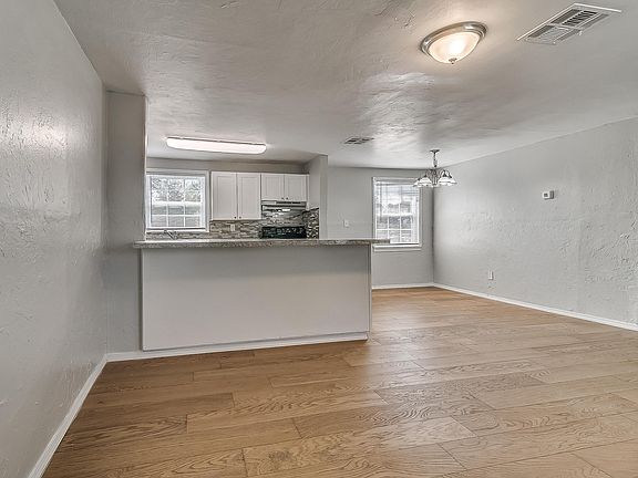 3rd image of 1740 Cherry Ln