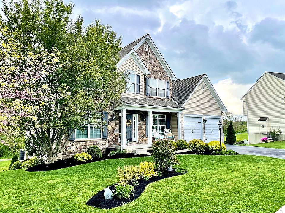 2nd image of 1812 Stoneford Ln