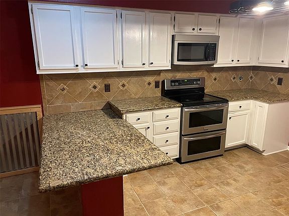 4th image of 1507 Sahara Dr