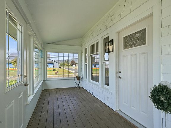 4th image of 1802 8th St