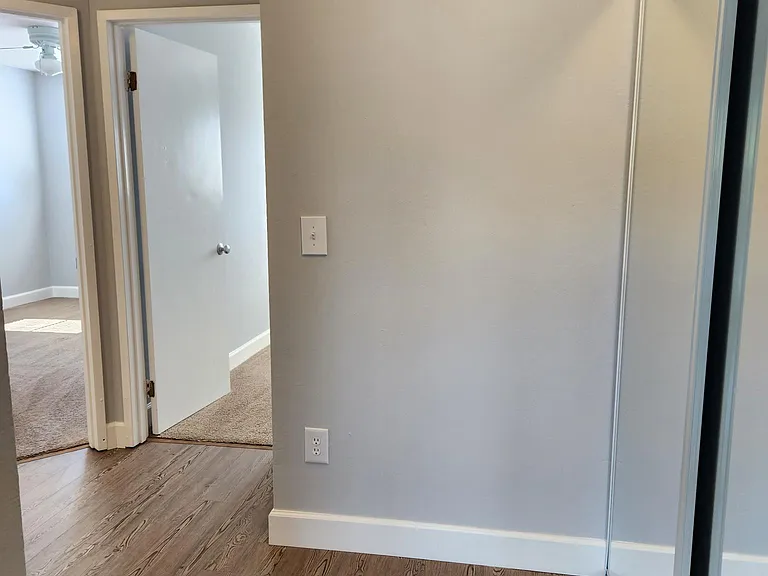 1117 Olive Ave — Photo 6