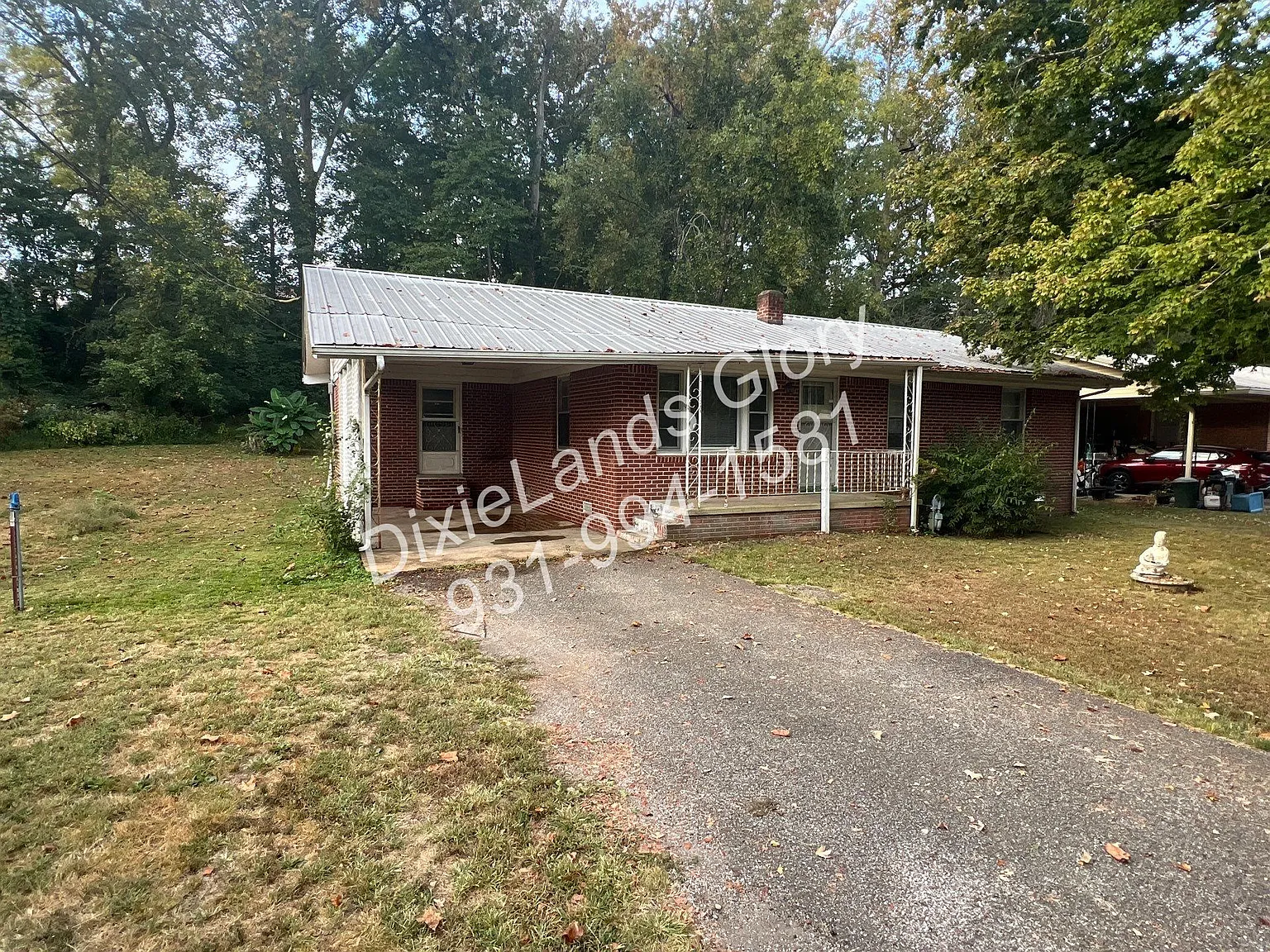 3 bed, 1.0 bath, 1100 sqft, $1,050 — Photo 1