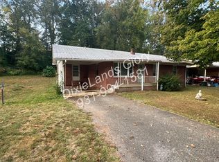 126 Shelton St, Linden, TN 37096