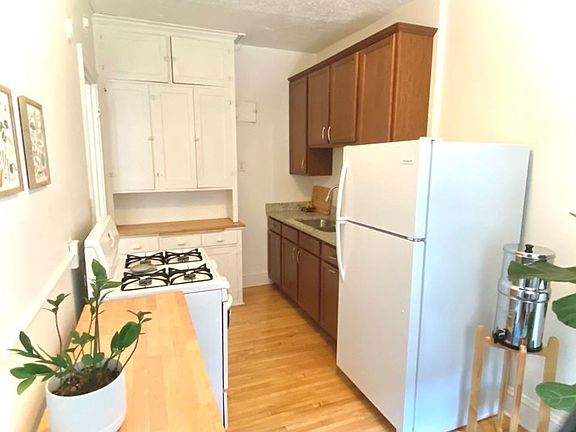 4th image of 136 Western Ave N #136106