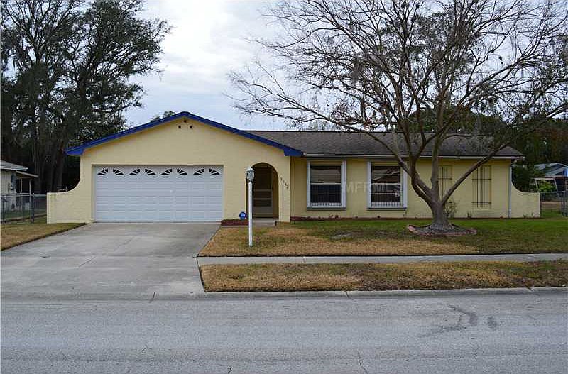 1st image of 3082 Riverbrook Dr