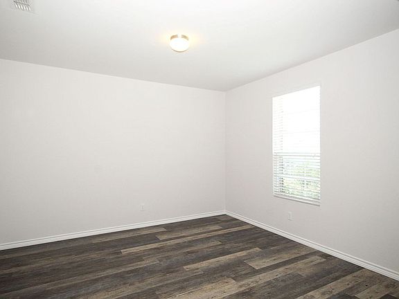 4th image of 1605 Gayla Creek Dr
