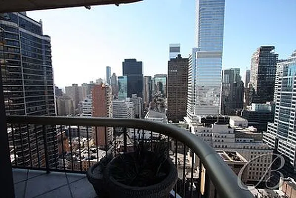 Sold by Bellmarc Realty | media 4