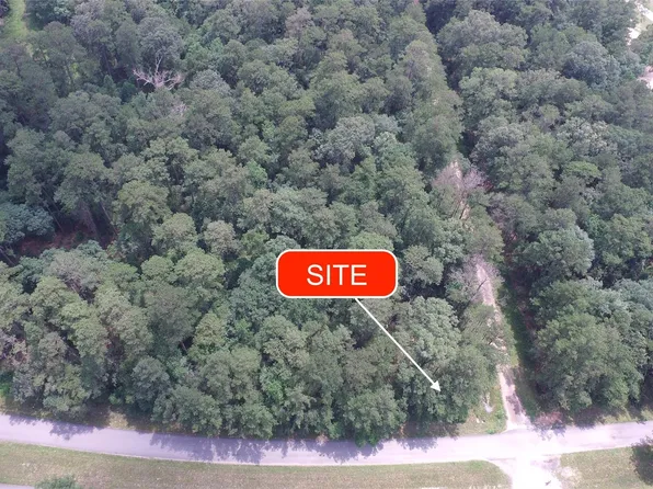 19&20 Appian Way, New Caney, TX 77357