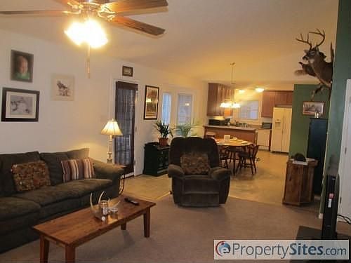 4th image of 9052 Woods Edge Dr