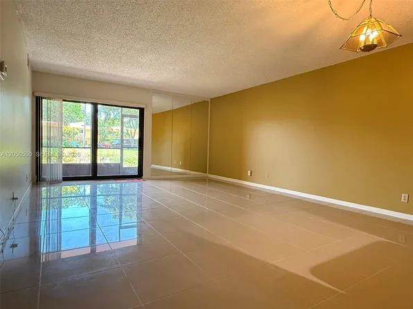 900 SW 9th Street Cir APT 103, Boca Raton, FL 33486