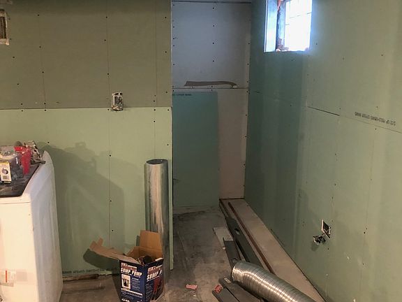 2nd image of 14324 S Stewart Ave