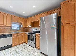 Hollybrook, Pembroke Pines, FL 33025