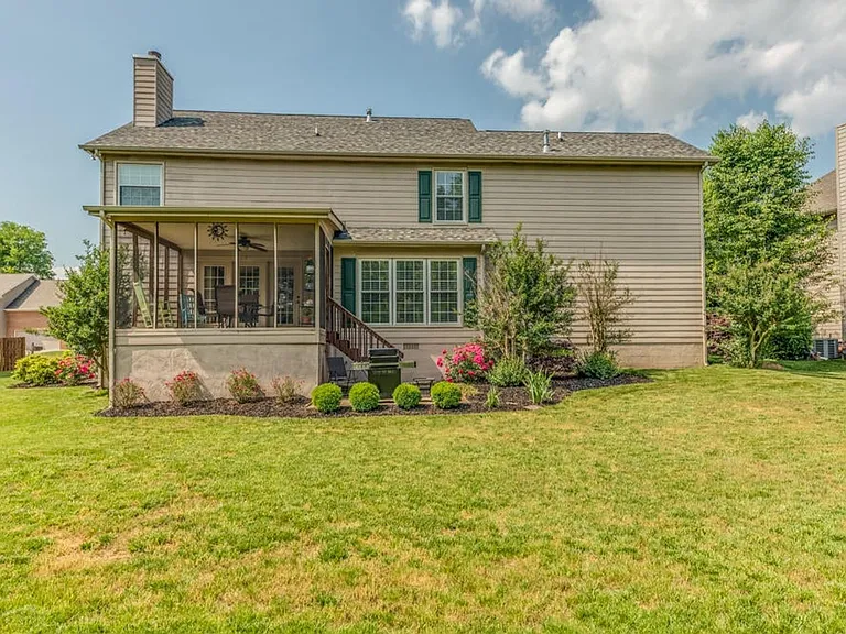 734 Concord Farms Ln — Photo 2