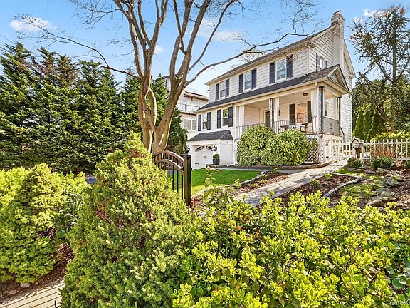 3rd image of 404 Bronxville Road