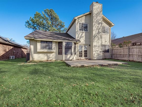 2nd image of 1405 Thistlewood Ln