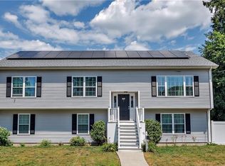 190 Ortega Ave, Bridgeport, CT 06606