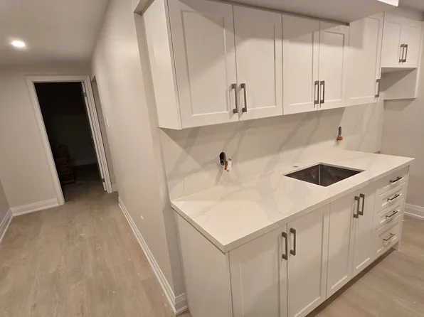 129 Huntington Park Dr, Markham, ON L3T 7C8