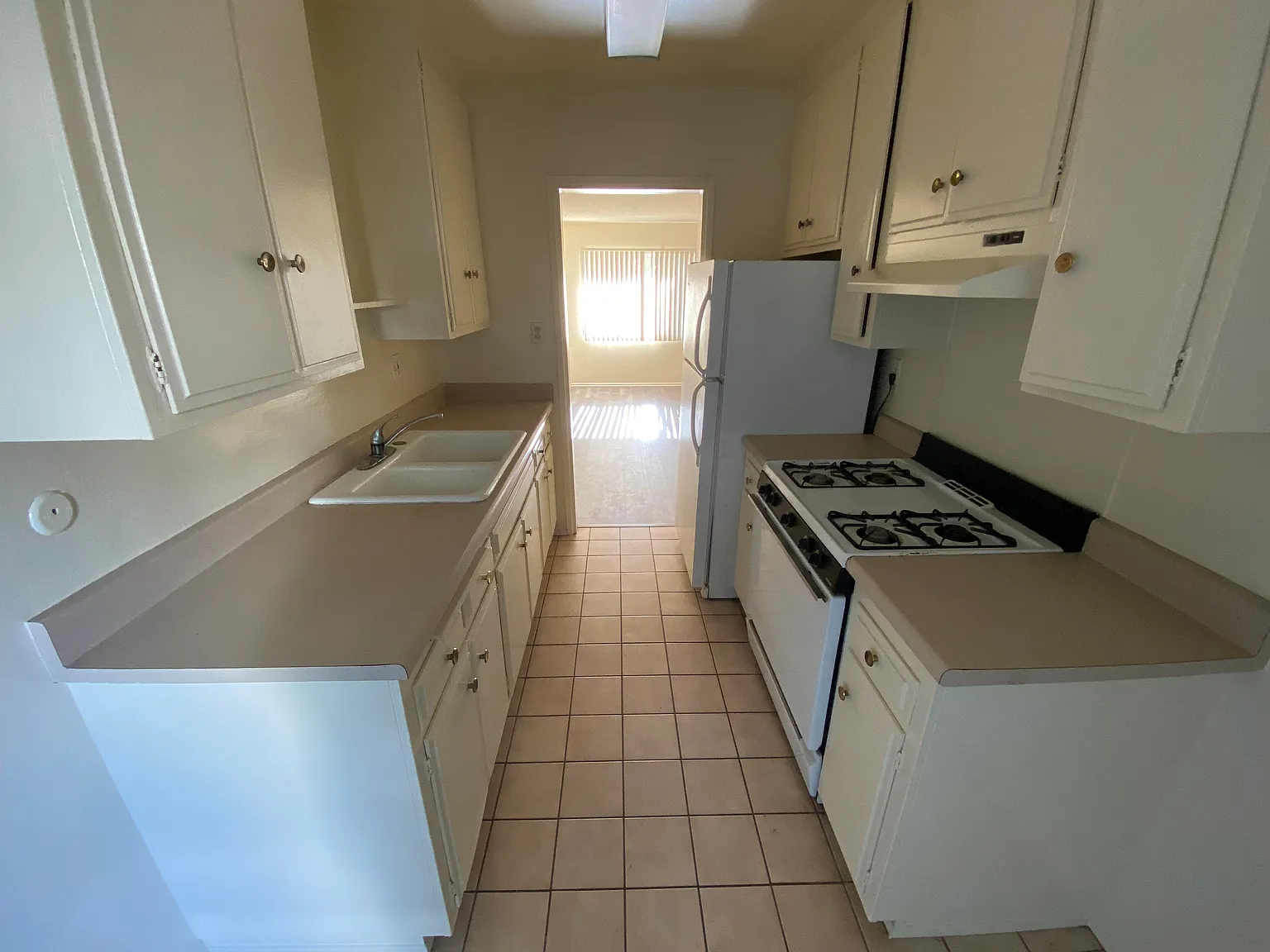 Fuller Apartments — Photo 2