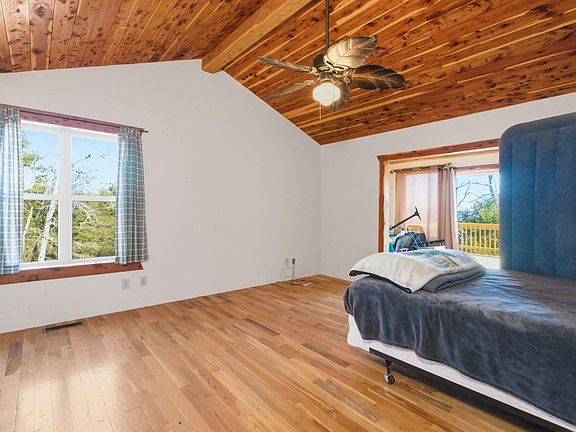 5th image of 1027 Blue Wing Road Road