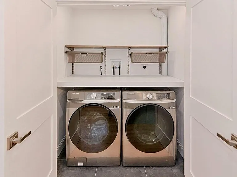 64 Crescent St #1 — Photo 28