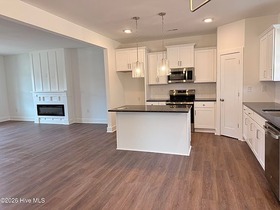 4th image of 739 Southerland Peak Road