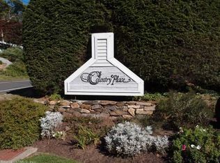 50 Country Pl, Shelton, CT 06484